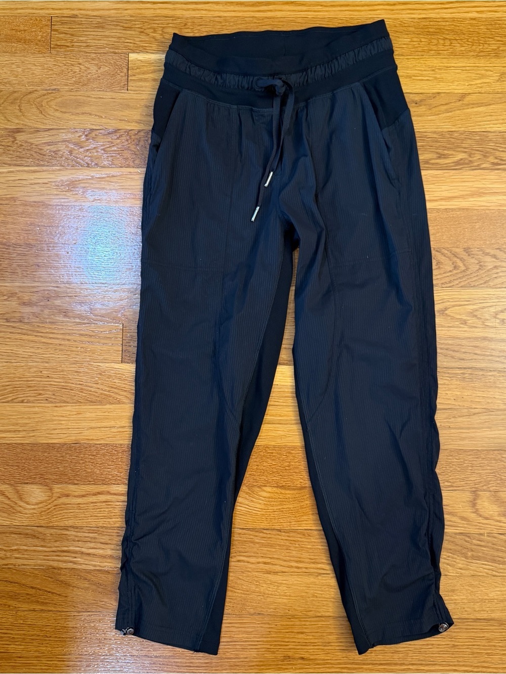Lululemon Dance Studio Mid-Rise Crop 25" Black - Size 4